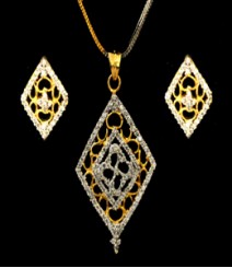 The Rhombus Carved AD Pendant Set (with Chain) FSNV23
