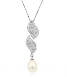 Tanya Rossi Oval Pearla Palermo Pendant  TRP0005.WH
